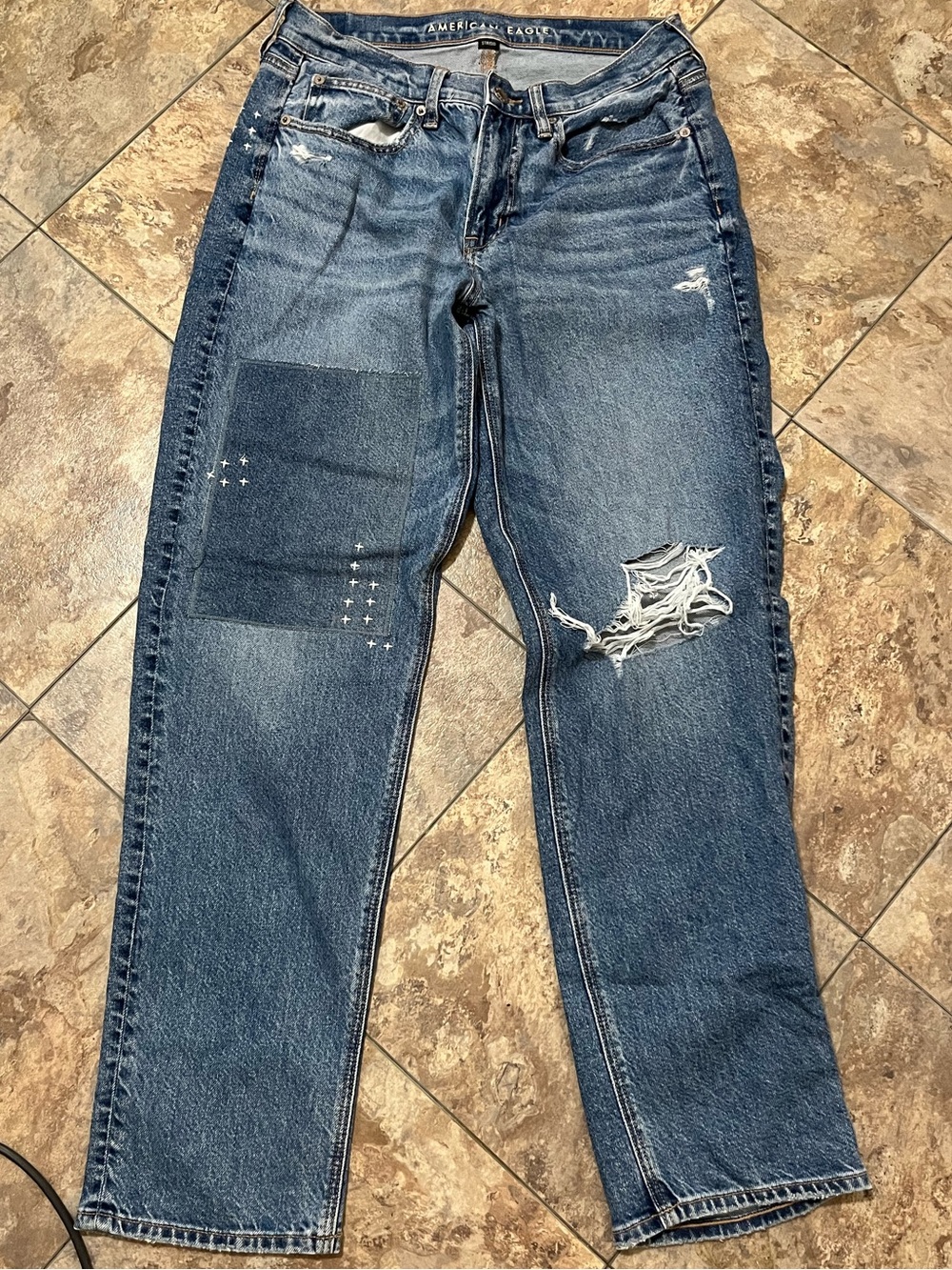 American Eagle Outfitters Women’s Medium Wash Patch Straight Leg Denim Jeans